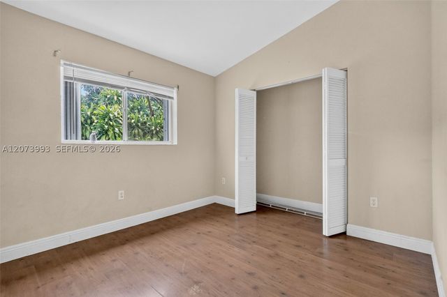 253 NE 211th Ter, Miami, FL 33179