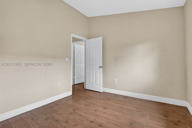 253 NE 211th Ter, Miami, FL 33179