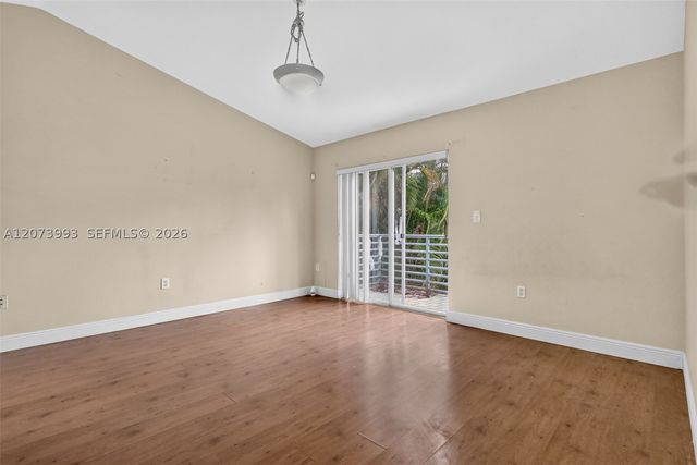 253 NE 211th Ter, Miami, FL 33179