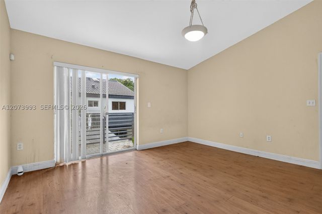 253 NE 211th Ter, Miami, FL 33179