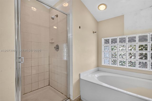 253 NE 211th Ter, Miami, FL 33179