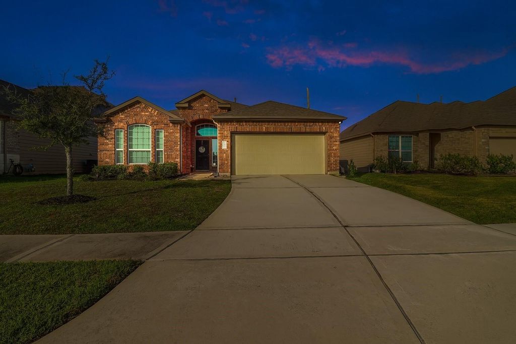 7411 Merrylands Drive, Humble, TX 77346