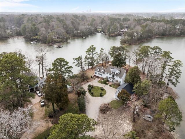 988 Michaelwood DR, Virginia Beach, VA 23452