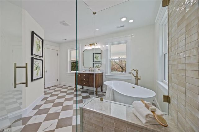 988 Michaelwood DR, Virginia Beach, VA 23452