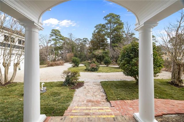 988 Michaelwood DR, Virginia Beach, VA 23452