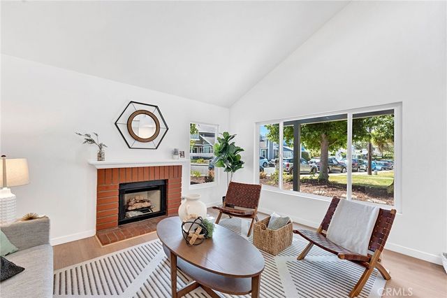 15 Snowapple, Irvine, CA 92614