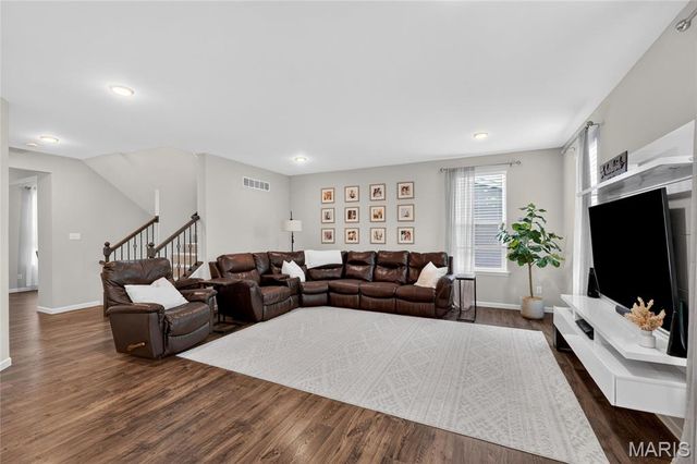 2049 Henley Woods Drive, Arnold, MO 63010