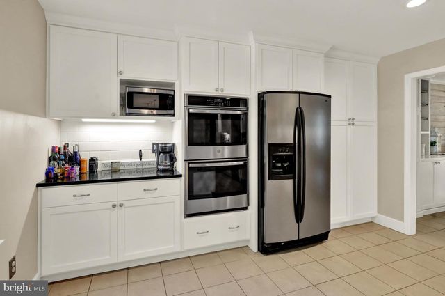 237 NEW CASTLE DR, Reading, PA 19607