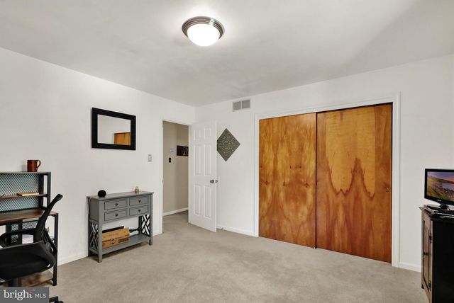 237 NEW CASTLE DR, Reading, PA 19607