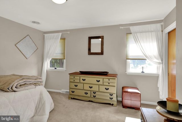 237 NEW CASTLE DR, Reading, PA 19607