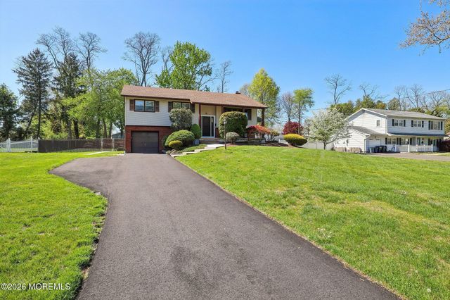 40 Stratford Drive, Manalapan, NJ 07726