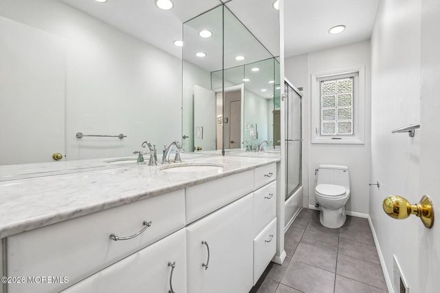 40 Stratford Drive, Manalapan, NJ 07726