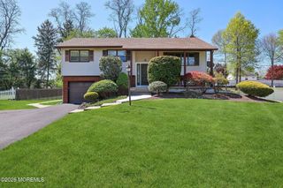 40 Stratford Drive, Manalapan, NJ 07726