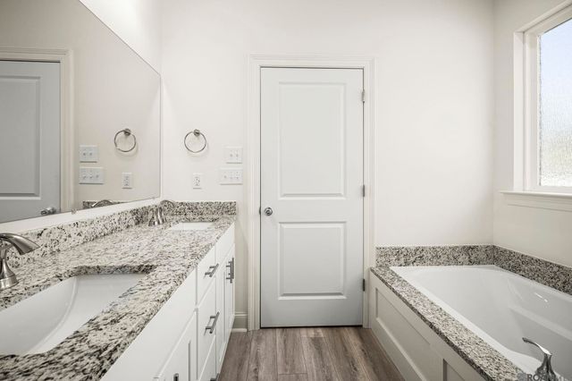 26400 Ponchatoula Dr, Springfield, LA 70462