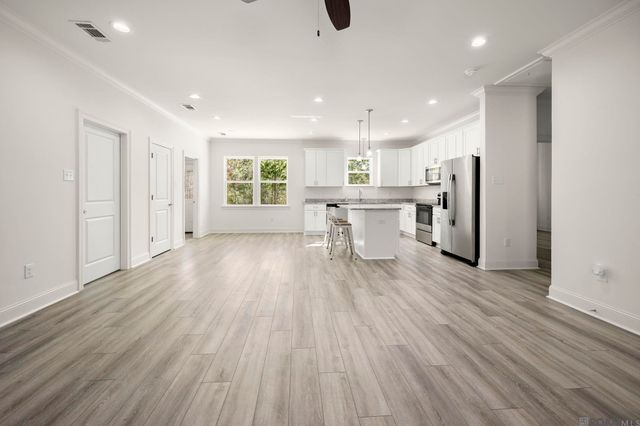 26400 Ponchatoula Dr, Springfield, LA 70462