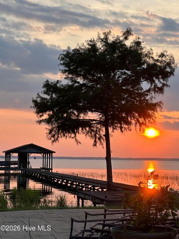 2770 Bella Coola Road, Lake Waccamaw, NC 28450