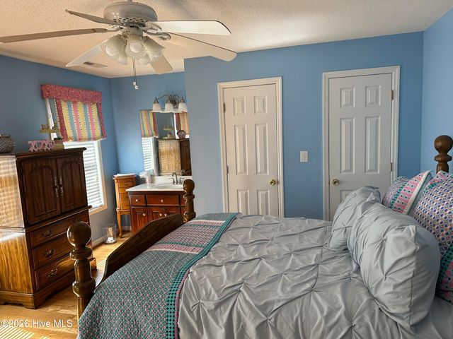 2770 Bella Coola Road, Lake Waccamaw, NC 28450