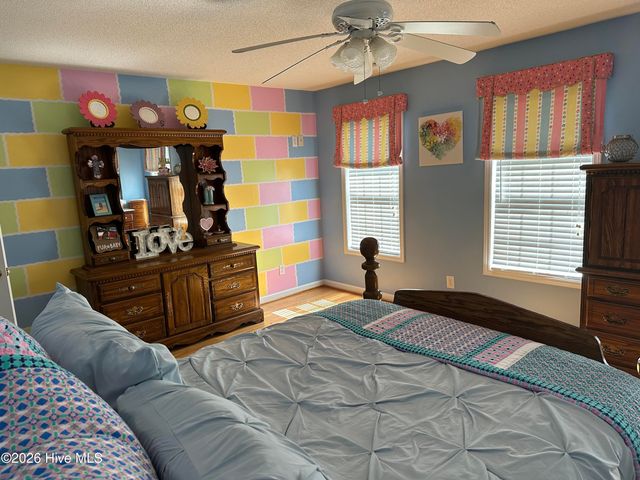 2770 Bella Coola Road, Lake Waccamaw, NC 28450