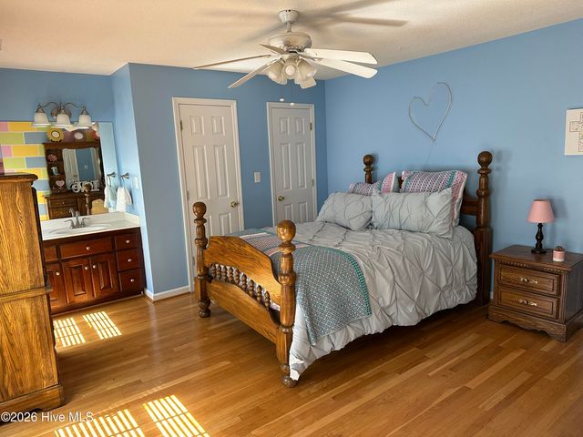 2770 Bella Coola Road, Lake Waccamaw, NC 28450