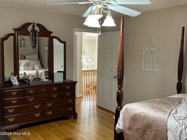 2770 Bella Coola Road, Lake Waccamaw, NC 28450