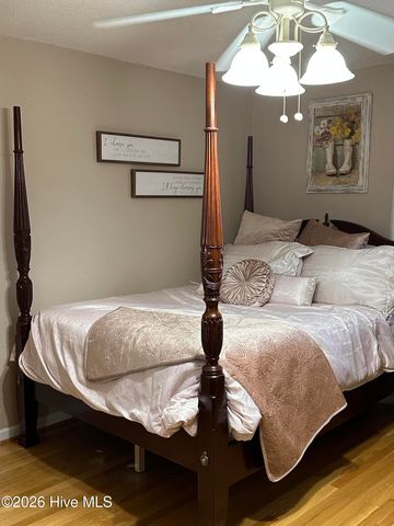 2770 Bella Coola Road, Lake Waccamaw, NC 28450