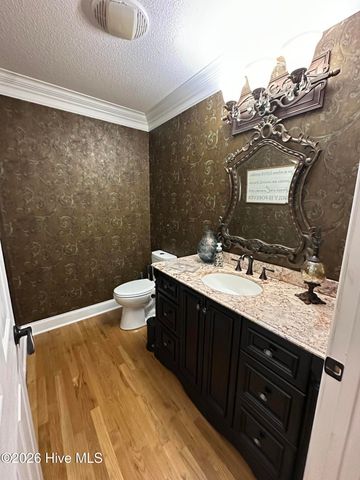 2770 Bella Coola Road, Lake Waccamaw, NC 28450