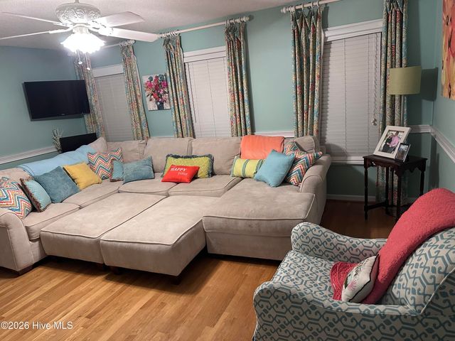 2770 Bella Coola Road, Lake Waccamaw, NC 28450