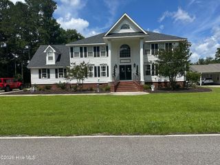 2770 Bella Coola Road, Lake Waccamaw, NC 28450