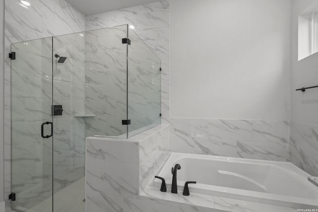 4515 YOAKUM VALLEY, Schertz, TX 78108