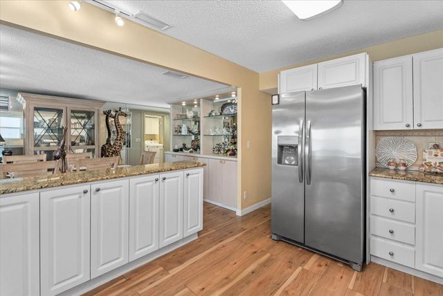 33 N STARBOARD DRIVE, Venice, FL 34285