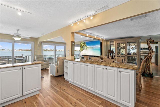 33 N STARBOARD DRIVE, Venice, FL 34285