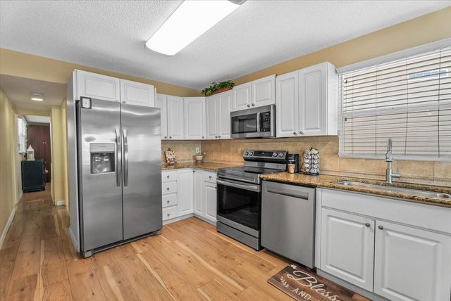 33 N STARBOARD DRIVE, Venice, FL 34285