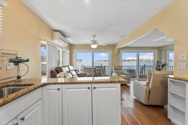 33 N STARBOARD DRIVE, Venice, FL 34285