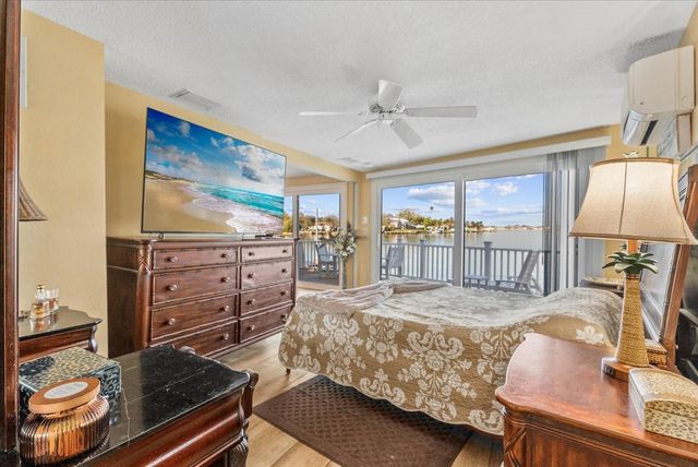 33 N STARBOARD DRIVE, Venice, FL 34285