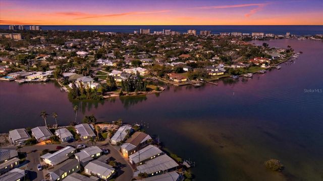 33 N STARBOARD DRIVE, Venice, FL 34285