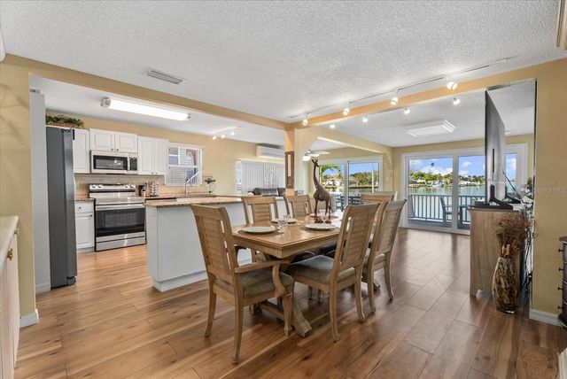 33 N STARBOARD DRIVE, Venice, FL 34285