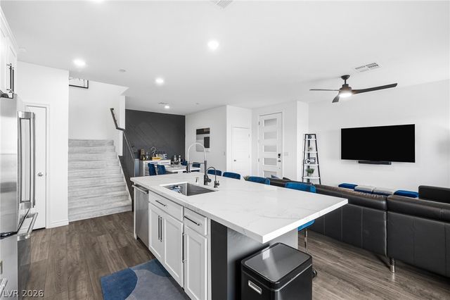 600 North Carriage Hill Drive 1118, Las Vegas, NV 89138