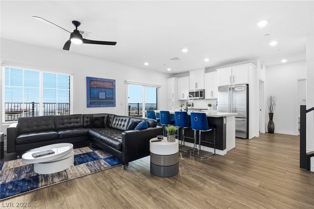 600 North Carriage Hill Drive 1118, Las Vegas, NV 89138