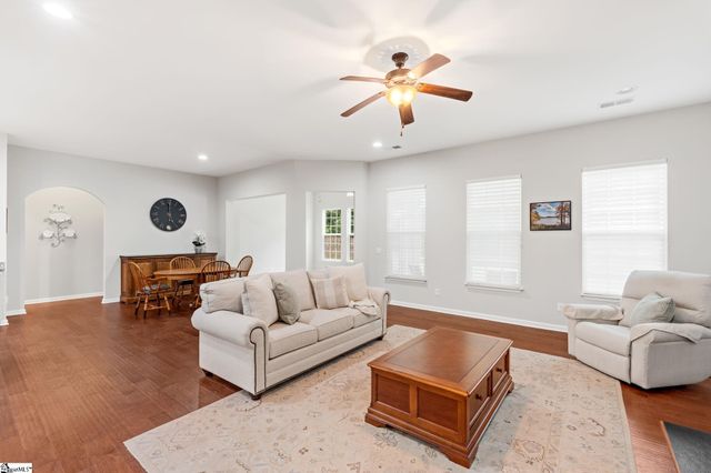 51 Barlow Court, Simpsonville, SC 29681