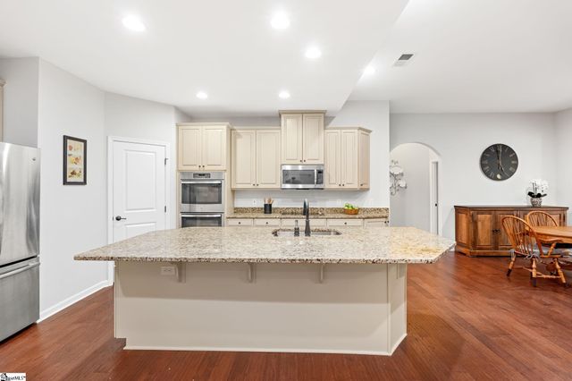 51 Barlow Court, Simpsonville, SC 29681