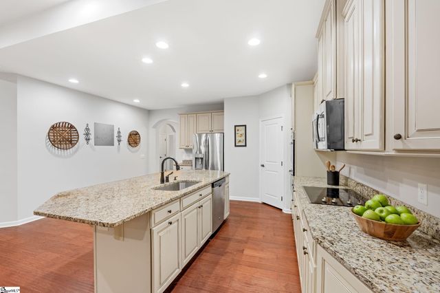 51 Barlow Court, Simpsonville, SC 29681