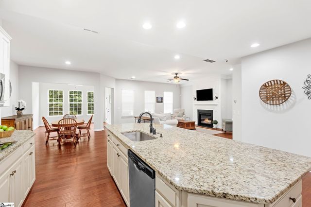 51 Barlow Court, Simpsonville, SC 29681