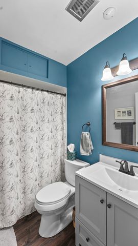 1104 Kimberly Road 808, Bettendorf, IA 52722