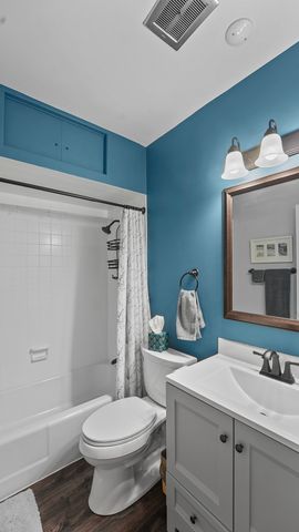 1104 Kimberly Road 808, Bettendorf, IA 52722