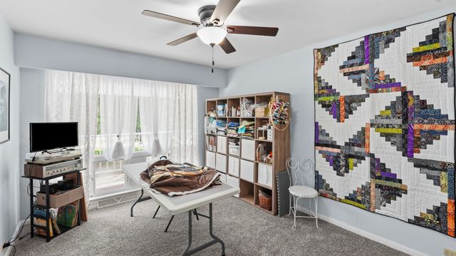 1104 Kimberly Road 808, Bettendorf, IA 52722