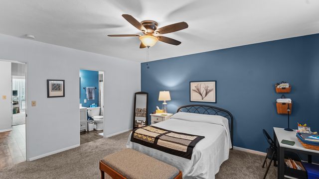 1104 Kimberly Road 808, Bettendorf, IA 52722
