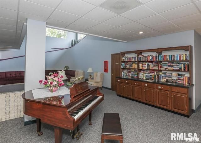 1104 Kimberly Road 808, Bettendorf, IA 52722