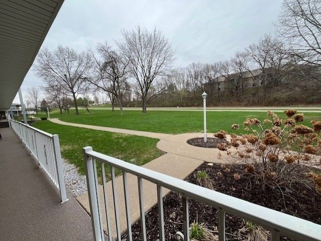 1104 Kimberly Road 808, Bettendorf, IA 52722