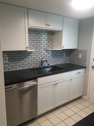 2 N FERNWOOD AVENUE 7, Clearwater, FL 33765