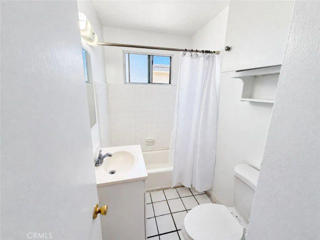 1808 10th Street D, Santa Monica, CA 90404